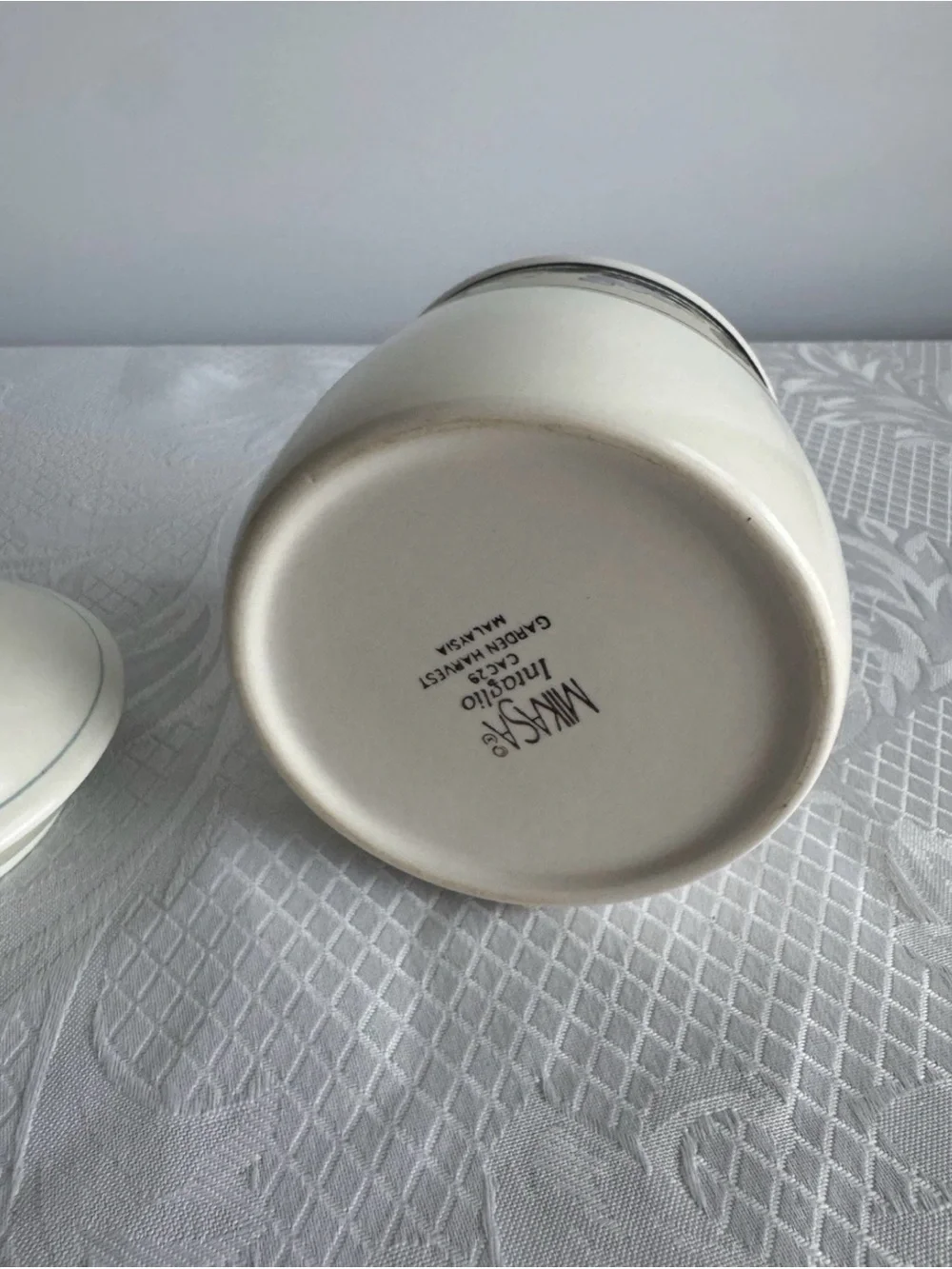 Mikasa Intaglio Garden Harvest CAC29 Mini Kitchen Canister 4.5” w/ Lid-Vintage